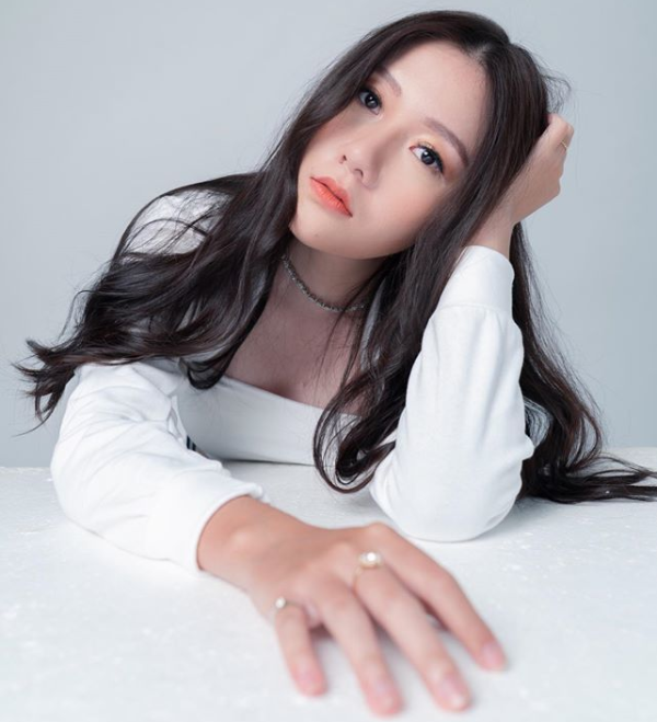 
Huỳnh Uyển Ân - Cô em gái xinh đẹp và tài năng của Trấn Thành