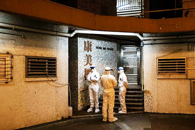 
Một chung cư tại Hong Kong phải sơ tán khẩn cấp vì nghi lây lan virus qua đường ống