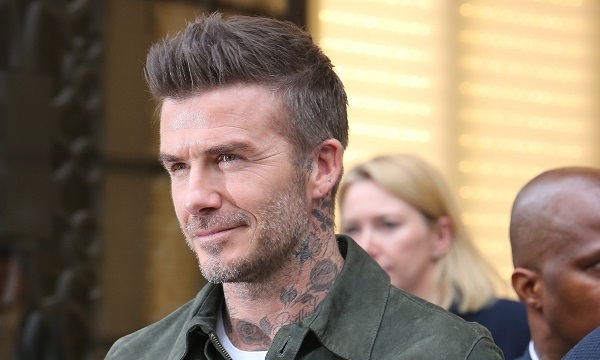 
"Ông bố quốc dân" David Beckham sở hữu chiếc cằm hoàn hảo. (Ảnh: Pinterest)