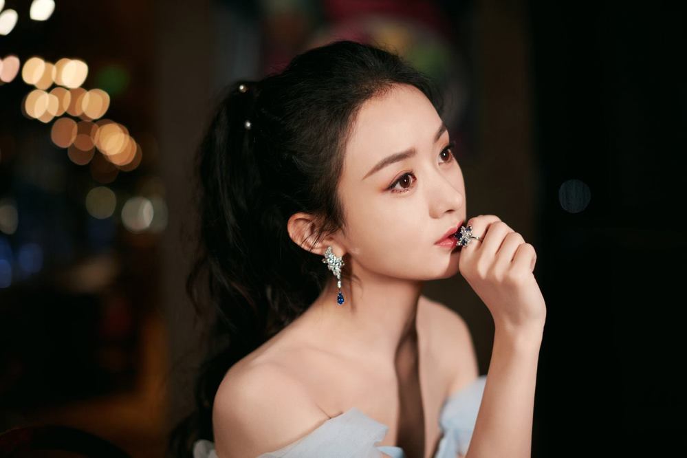 Triệu Lệ Dĩnh 22 tuổi và 10 năm sau: Nhan sắc trẻ trung không thay đổi