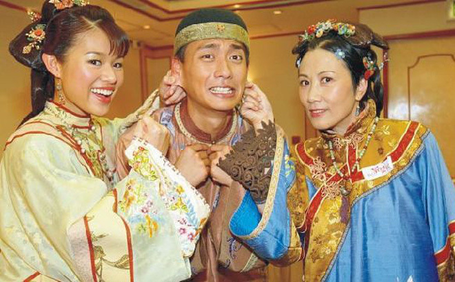  
Uông Minh Thuyên với bộ phim Mẹ Chồng Khó Tính (Ngoài cùng bên phải)