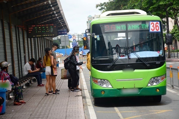  
Xe buýt tại Hà Nội sẽ tạm ngưng cho đến 15/4. Ảnh: Thanh Niên