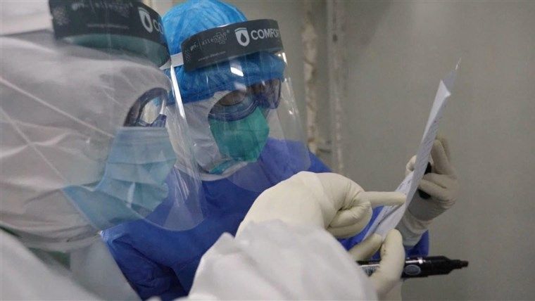 Chi phí điều trị Covid-19: Singapore và Mỹ thu giá đắt đỏ