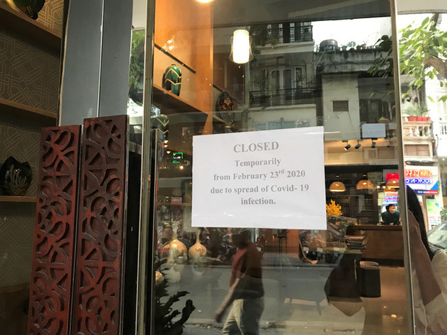  
Nhiều nơi quyết định đóng cửa tạm thời vì dịch Covid-19 (Ảnh: CafeF)