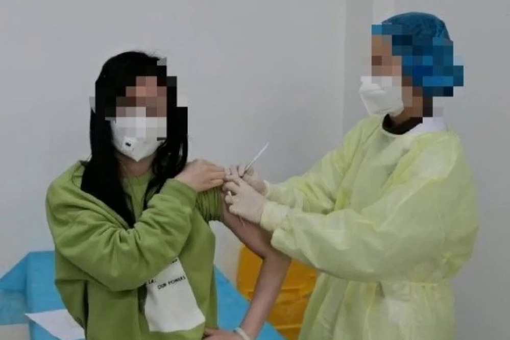  
Xiao Mi là tình nguyện viên tiêm thử nghiệm vaccine lần này (Ảnh: SCMP)