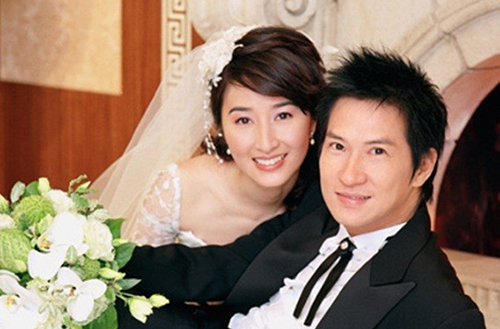  
Ảnh cưới của cặp đôi Trương - Quan. (Ảnh: Sina)