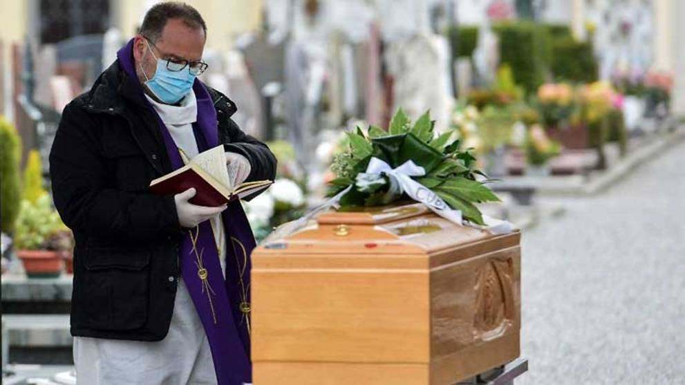  
Nhiều nơi tại Ý thậm chí còn không thống kê nổi số người tử vong vì Covid-19. Ảnh: AFP