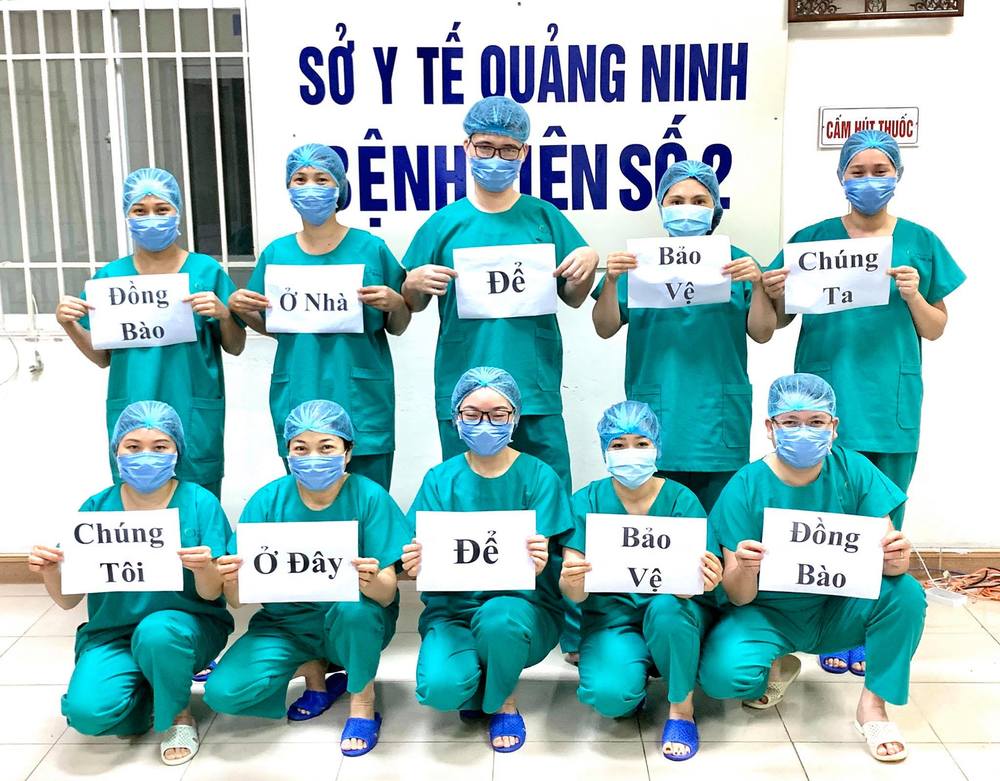  
Các y bác sĩ tại bệnh viện dã chiến số 2 ở Quảng Ninh. (Ảnh: Bệnh Viện Sản Nhi Quảng Ninh).