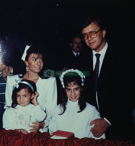 
Gia đình Maurizio Gucci và 2 cô con gái. (Ảnh: realtimeimages)