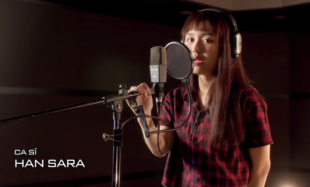  
Han Sara cũng góp giọng cổ vũ Việt Nam dù là một ca sĩ đến từ Hàn Quốc (Ảnh: chụp màn hình).