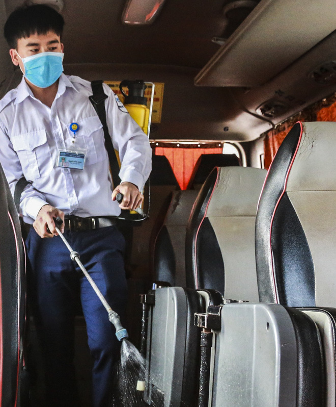  
Năm nay, hành khách sẽ được trải nghiệm dịch vụ xe sát khuẩn vô cùng an toàn. (Ảnh: Tổ Quốc)
