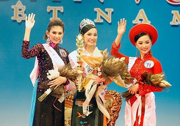  
Top 3 Hoa hậu Hoàn Vũ Việt Nam năm nào. (Ảnh: Zing)