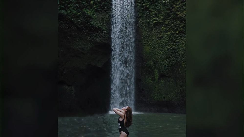  
Đứng trước một thác nước đẹp thế này thì cô không thể bỏ lỡ việc thực hiện một bức ảnh thần thái khi diện bikini. (Ảnh: FC Bảo Thy) - Tin sao Viet - Tin tuc sao Viet - Scandal sao Viet - Tin tuc cua Sao - Tin cua Sao