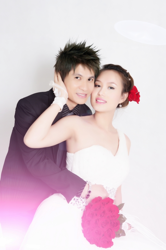  
Ảnh cưới của Lương Gia Huy và DJ Chích Chòe. Ảnh: 24h