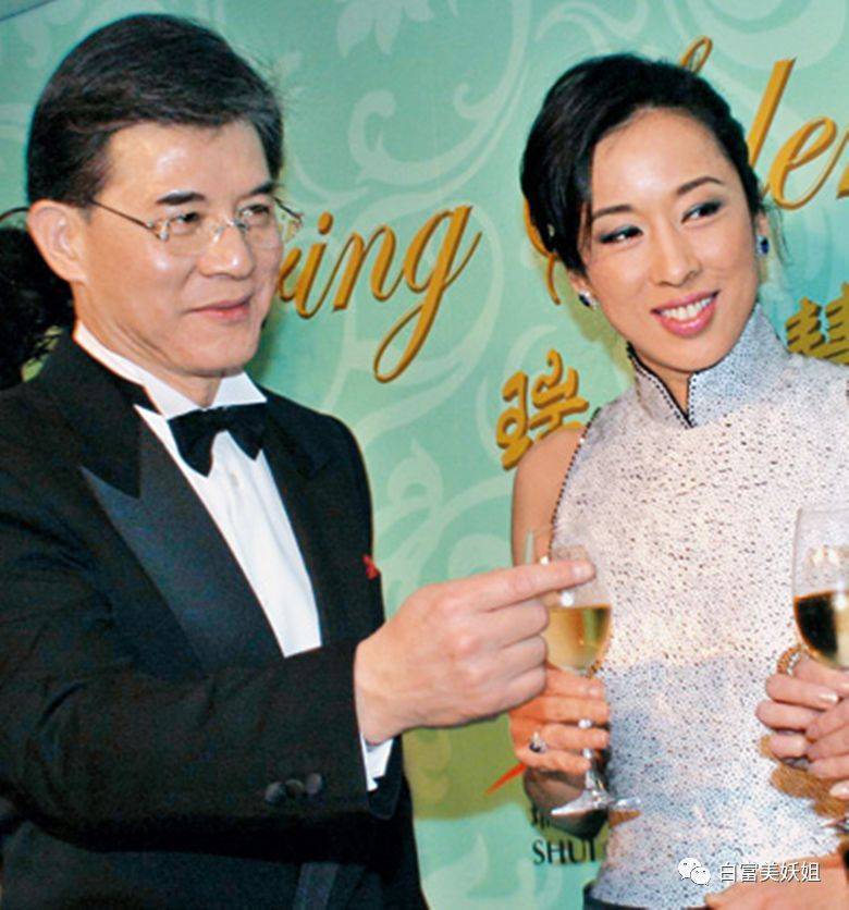  
Hoa hậu Hong Kong Chu Linh Linh ly hôn tỷ phú lấy đại gia được tặng 60 nghìn tỷ, chồng bà là La Khang Thụy.