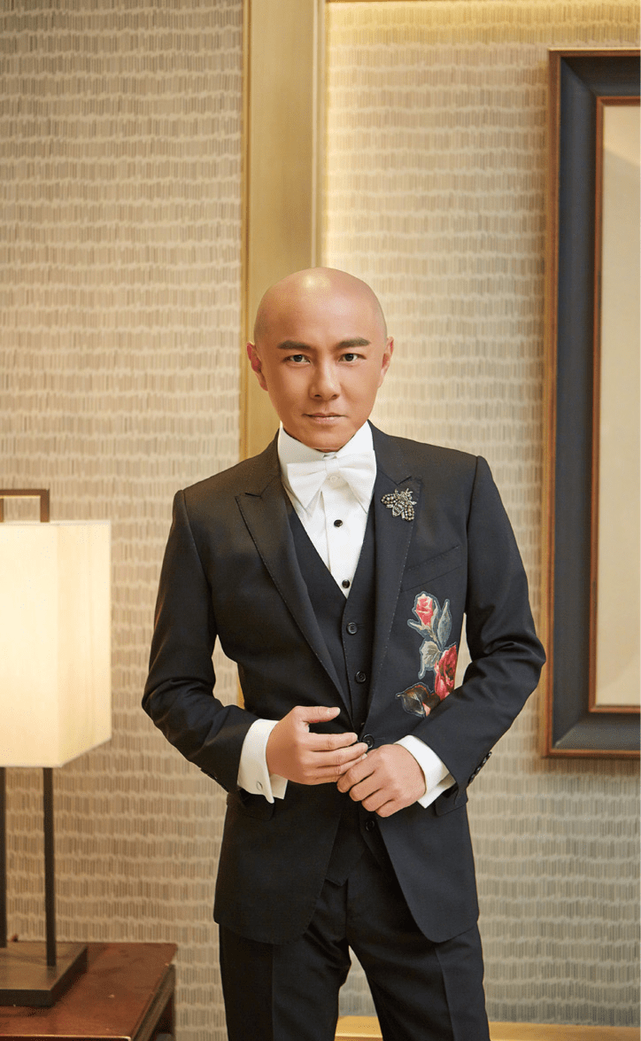  
Nam tài tử nổi tiếng TVB - Trương Vệ Kiện và gia sản hàng triệu USD. (Ảnh: Sina)