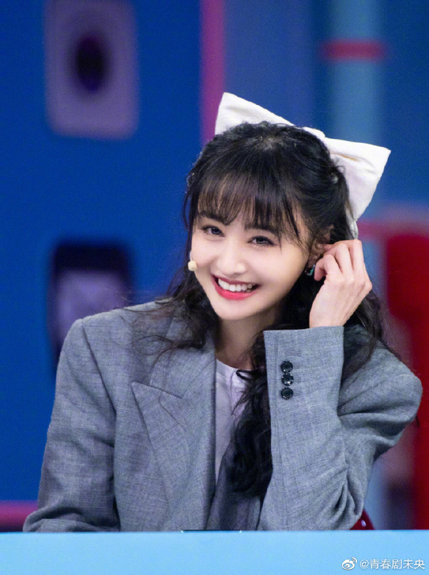  
Nụ cười ngọt ngào đốn tim của nàng "Bối Vi Vi". (Ảnh: Weibo)