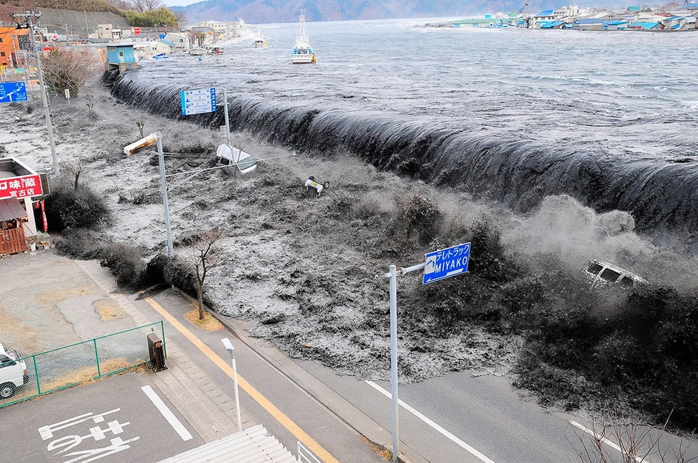 
9 năm trước, Nhật Bản từng gặp phải thảm họa kép gây thiệt hại nặng nề. Ảnh: Reuters