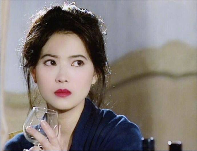 
Lam Khiết Anh đừng mệnh danh là mỹ nhân đẹp nhất Hồng Kông những năm 1980-1990. (Ảnh: Eva)