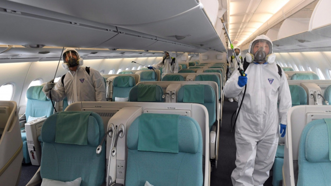  
Máy bay được phun khử trùng để đảm bảo an toàn (Ảnh: Nông nghiệp)