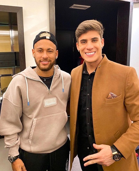  
Tiago Ramos và Neymar chụp ảnh thân thiết với nhau. (Ảnh: Instagram)