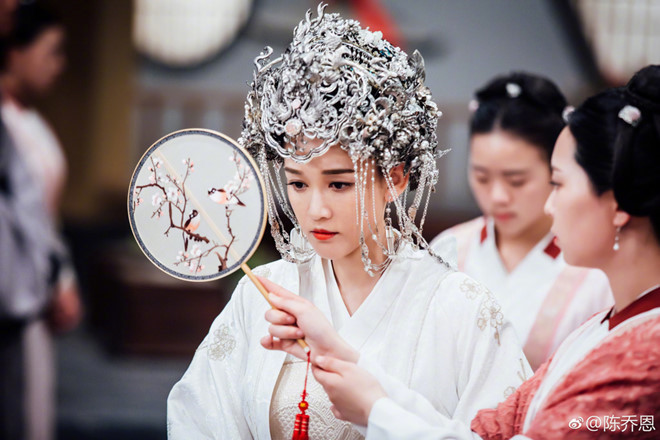  
Vừa tiến cung, bà đã được Thái hậu nâng đỡ, bảo hộ và trở thành Hoàng Hậu. (Ảnh minh họa: Weibo)
