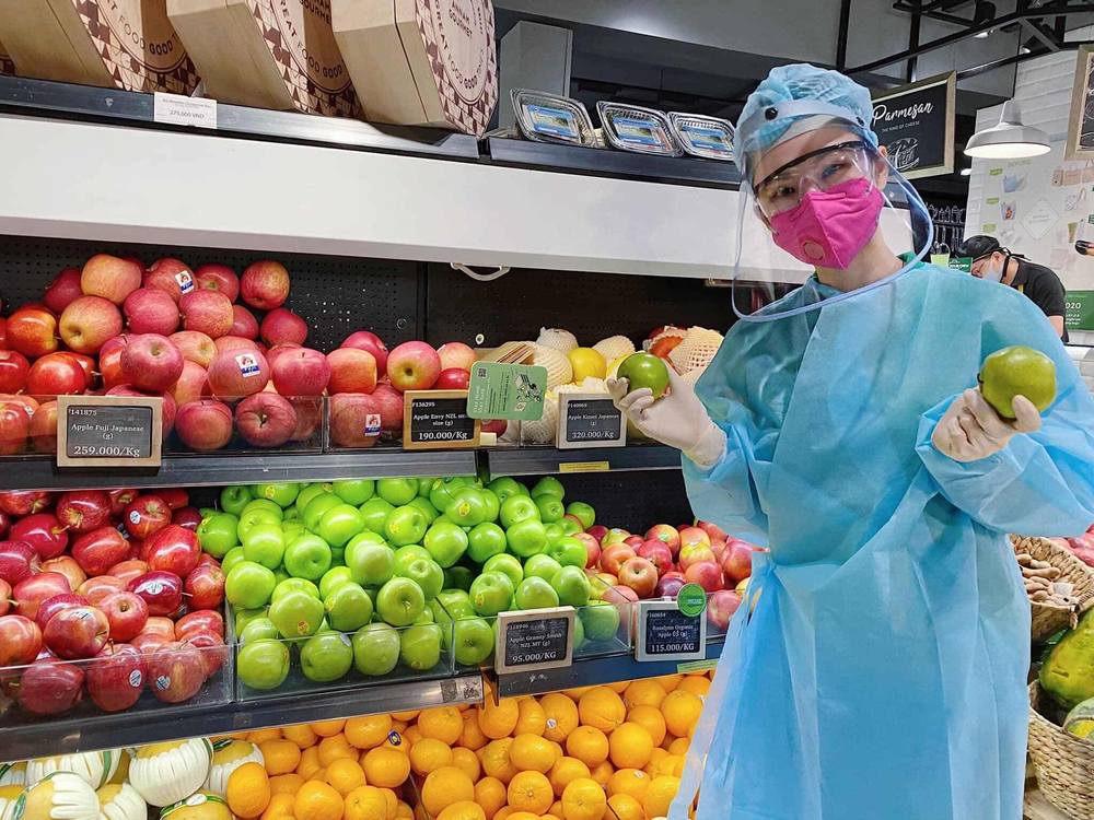  
Sao Việt lên đồ đi siêu thị mùa dịch Covid-19. (Ảnh: Instagram nhân vật)