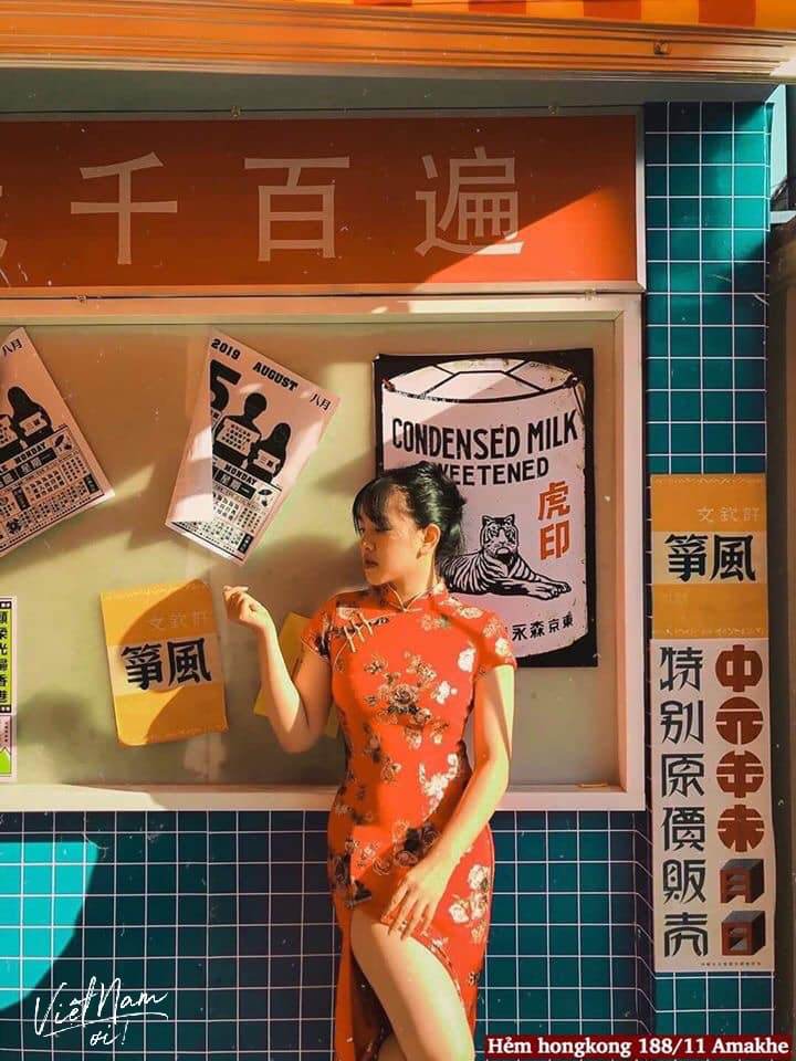  
Góc check-in nổi tiếng tại con hẻm Hong Kong. (Ảnh: Vũ Quỳnh Anh)