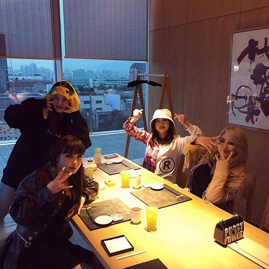  
2NE1 tụ họp trong kỷ niệm 10 năm thành lập (Ảnh: Instagram CL).