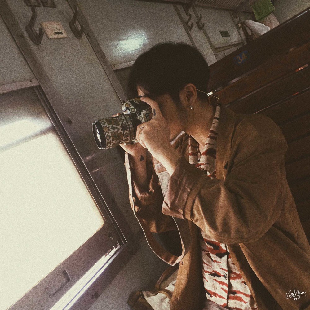  
Cậu bạn Bùi Huy Khang hiện đang là photographer tự do tại Đà Nẵng.