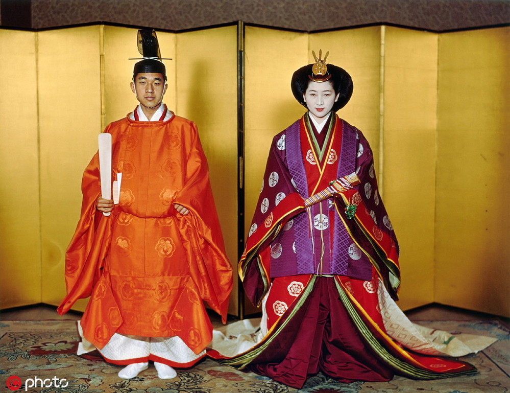  
Bộ trang phục hoàng tộc này 2 lần được Hoàng hậu Masako khoác lên người vào ngày Nhật hoàng đăng cơ và trong hôn lễ năm 1993. (Ảnh: Tokyopic)