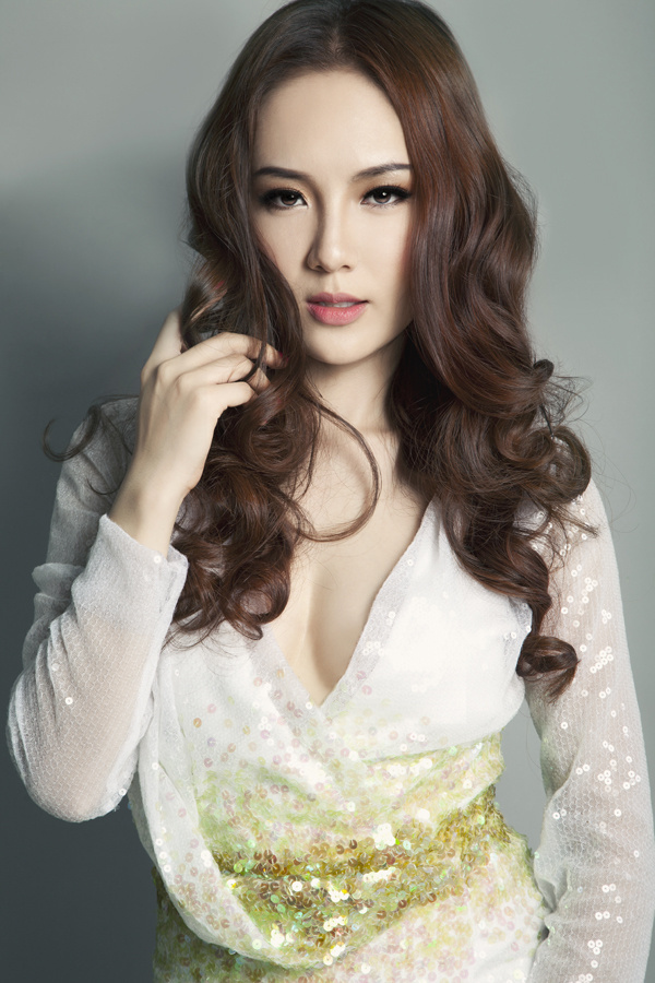  
Phương Linh nổi tiếng là nghệ sĩ kín tiếng nhất nhì showbiz Việt. (Ảnh: VOV) - Tin sao Viet - Tin tuc sao Viet - Scandal sao Viet - Tin tuc cua Sao - Tin cua Sao