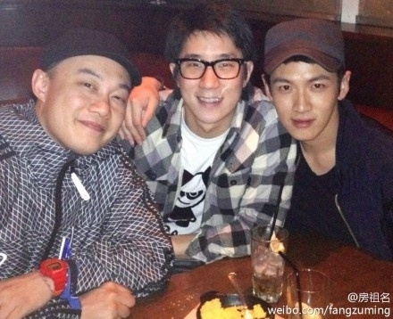  
"Bộ 3 sa đọa" luôn rất thân thiết với nhau. (Ảnh: Weibo)