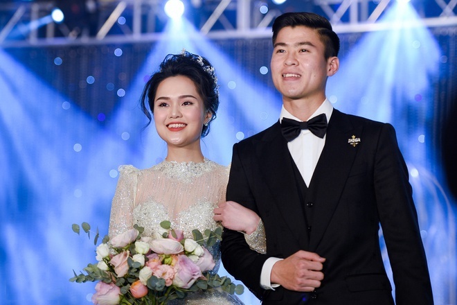  
Hình ảnh như "tiên đồng ngọc nữ" của Quỳnh Anh - Duy Mạnh trong đám cưới đầu tháng 2/2020. (Ảnh: Vietnamnet)