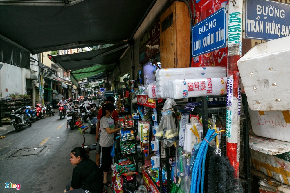  
Hình ảnh một khu chợ cá cảnh lâu đời ở Sài Gòn (Ảnh: Zing.vn)
