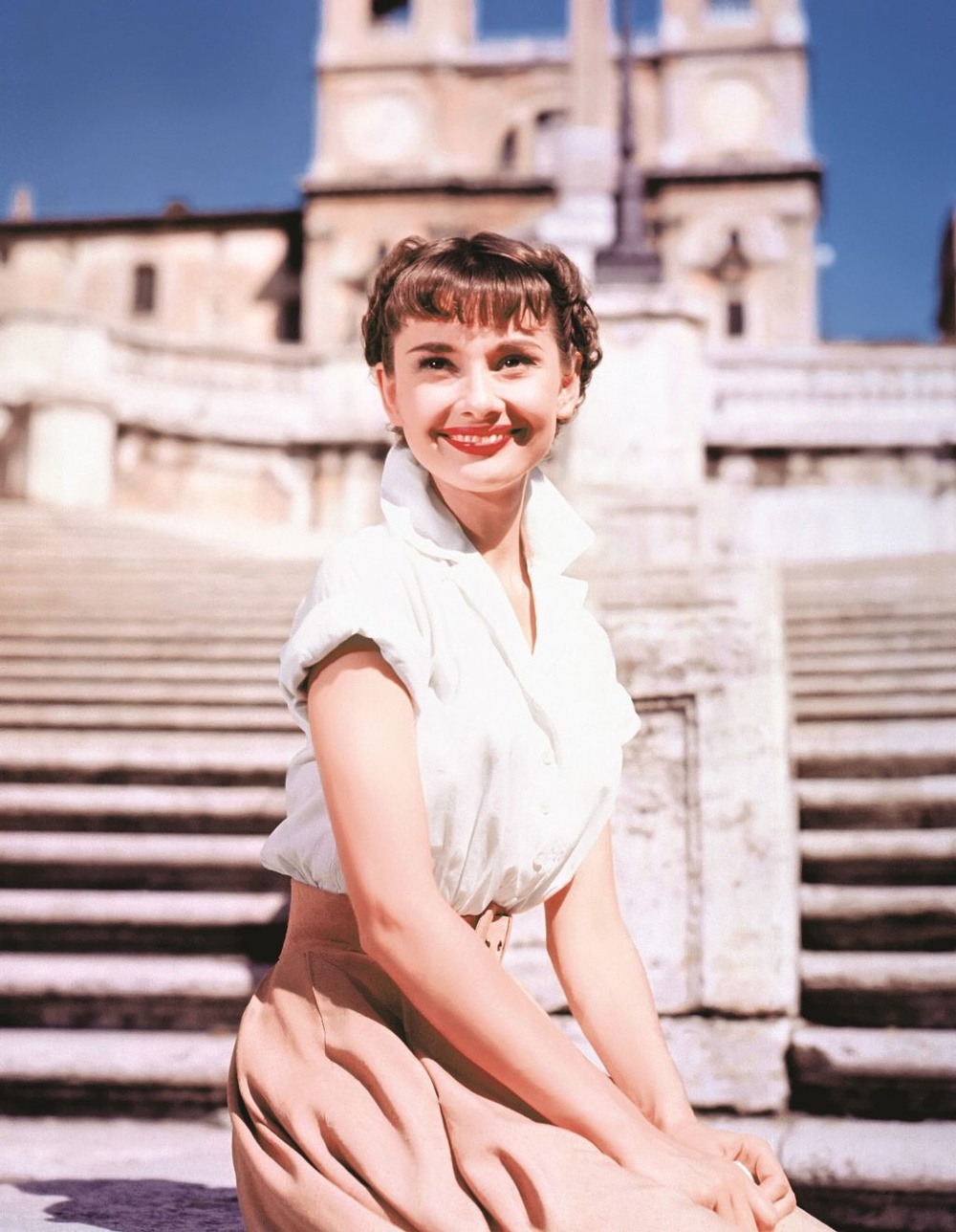  
Sự nghiệp của Hepburn cực kỳ thăng hoa khi bước chân sang Mỹ. (Nguồn ảnh: Pinterest)