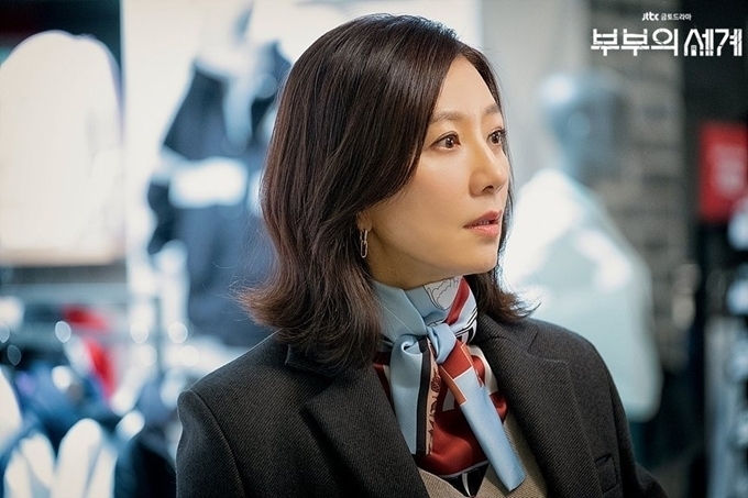  
Diễn xuất đẳng cấp của Kim Hee Ae được nhận xét là xứng đáng nhận được hơn 1 tỷ won cho một tập phim. (Ảnh: jTBC)