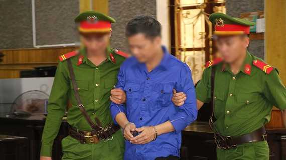  
Bị cáo Lò Văn Huynh tại phiên tòa. (Ảnh: Công An Nhân Dân)