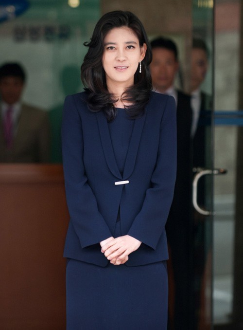  
Lee Boo Jin được xem là một trong những cô con gái tài hoa của đế chế tài phiệt Samsung. (Ảnh: Koreaboo)