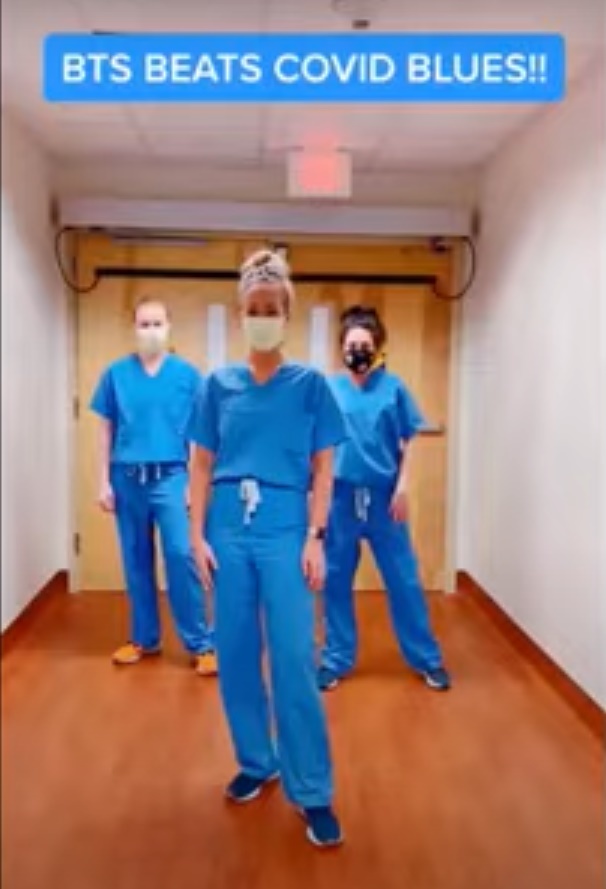 
Nhóm y tá nhảy bài hát của BTS để cổ vũ tinh thần bệnh nhân (Ảnh cắt từ clip)