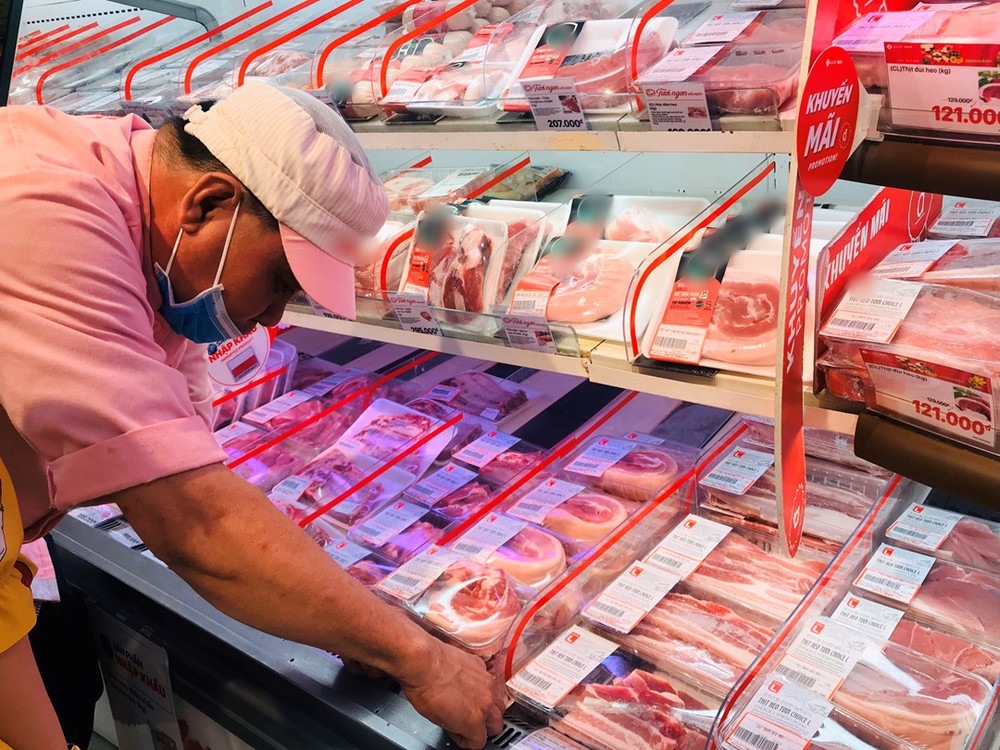  
Gian hàng bán thịt heo được chế biến sẵn ở siêu thị. (Ảnh: Thanh Niên)