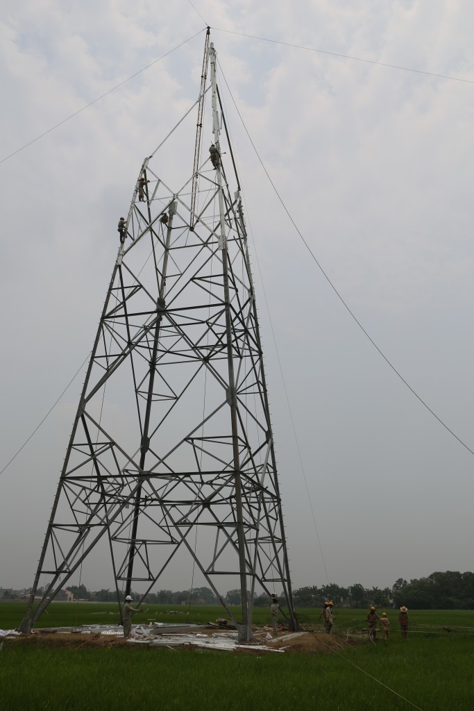  
Đường dây điện 500 kV Quảng Ninh - Hiệp Hòa. Ảnh: Diễn đàn doanh nghiệp