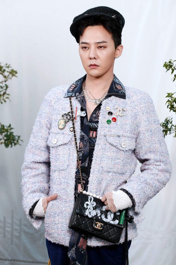  
G-Dragon chỉ xếp hạng 2 trong danh sách những idol Kpop sở hữu thời trang đắt đỏ. Ảnh: Pinterest