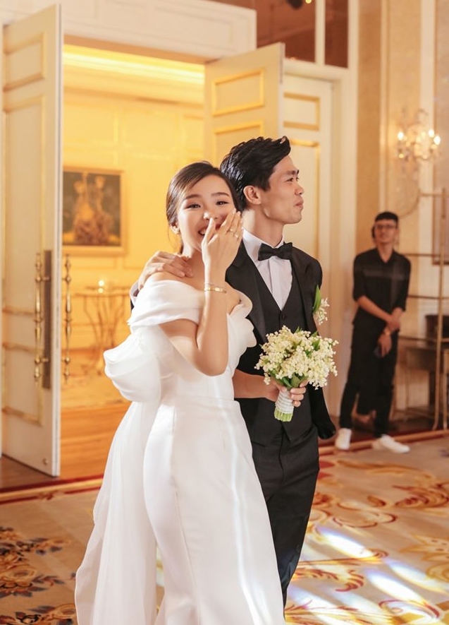 Hóa ra chiếc váy cưới 3 tỷ của Song Hye Kyo không phải là hàng thiết kế  độc quyền nguyên bản là đây nè