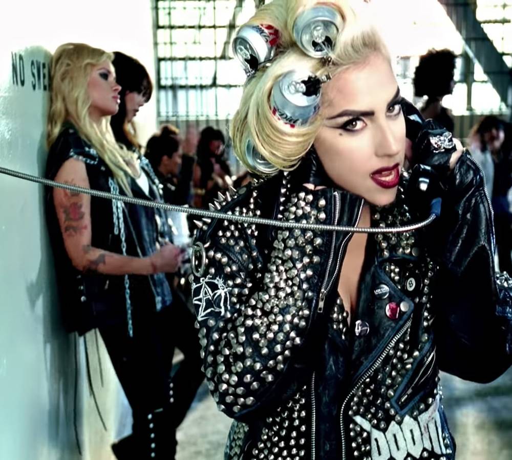  
Người hâm mộ Lady Gaga nói với nhau rằng dù chờ đợi thêm 10 năm nữa chắc nữ ca sĩ cũng chẳng thực hiện phần 2 của Telephone. Ảnh: Chụp màn hình