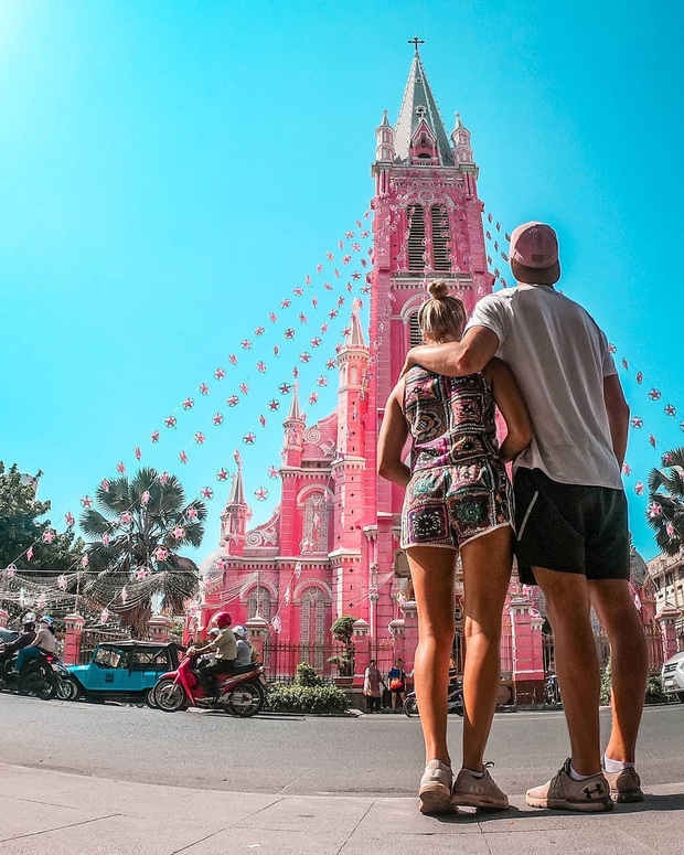  
Những bức ảnh của "tín đồ sống ảo" về nhà thờ Tân Định thu hút sự quan tâm không nhỏ trên Instagram. (Ảnh: I.G world_travel_with_love)