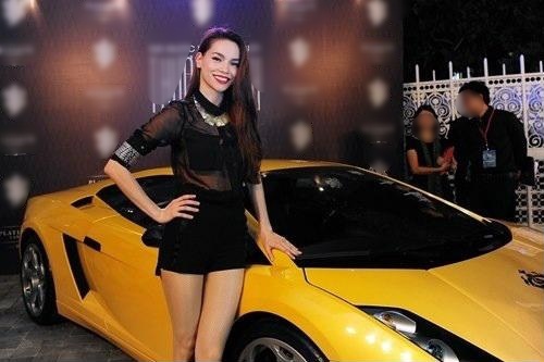  
Chiếc Lamborghini của Hồ Ngọc Hà tại Việt Nam chỉ có 4 chiếc. (Ảnh: FBNV)