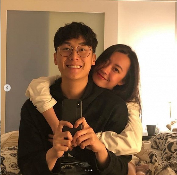  
Rocker Nguyễn hiện đang sống hạnh phúc trong mối tình với bạn gái Hải Hà. Ảnh: Instagram