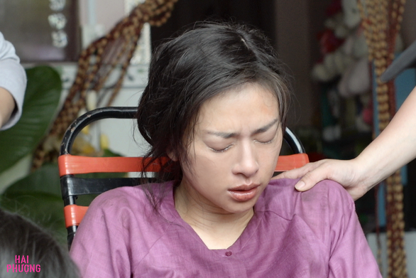  
Nét mặt đau đớn của Ngô Thanh Vân trên phim trường (Ảnh: H.P) - Tin sao Viet - Tin tuc sao Viet - Scandal sao Viet - Tin tuc cua Sao - Tin cua Sao