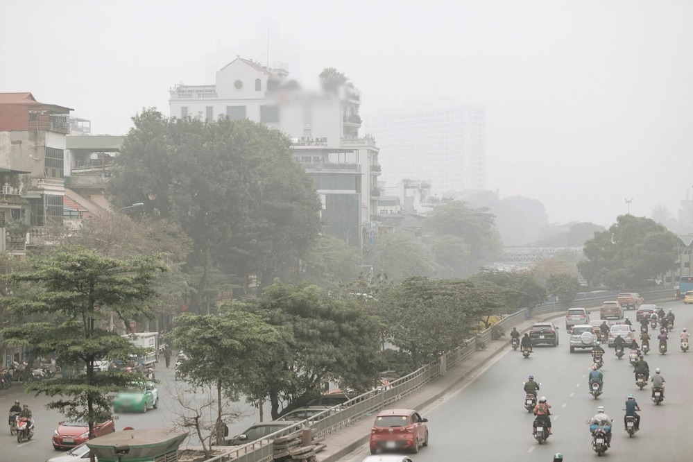  
Hình ảnh Hà Nội trong những ngày không khí bị ô nhiễm, xuất hiện bụi mịn. (Ảnh: Tài Nguyên & Môi Trường) 